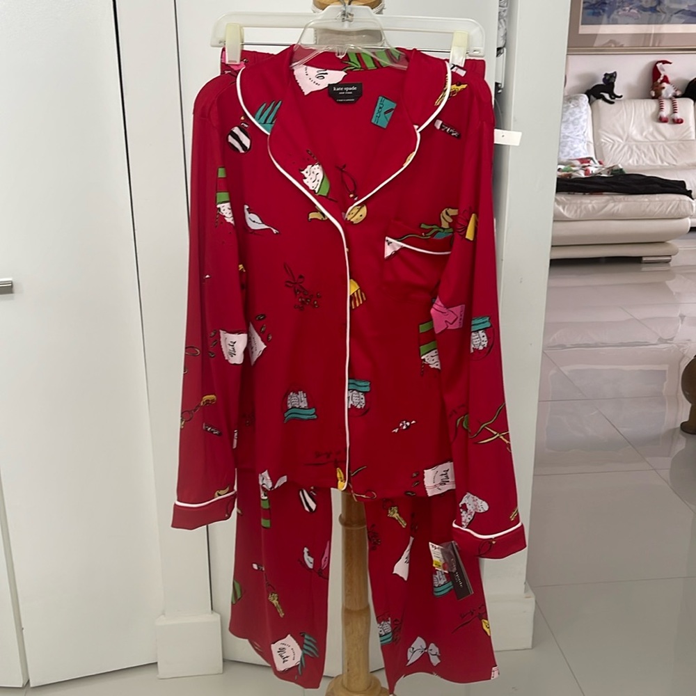 Kate Spade Red/Green/White Multi Color Christmas/Winter Theme Loungewear/PJ Set